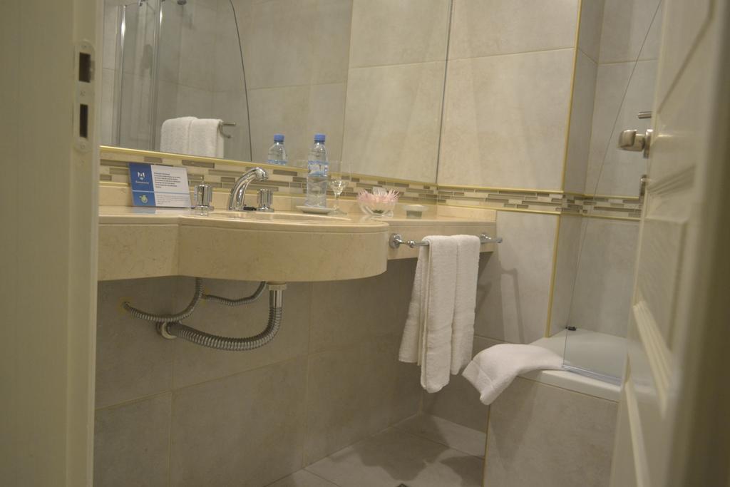 Almunecar Hotel Tartagal الغرفة الصورة